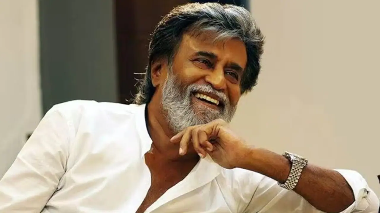 ரஜினிக்கு நாலாவது இடம்.. விடாமல் வம்பிழுக்கும் ப்ளூ சட்டை மாறன் கமெண்டில் வறுத்தெடுக்கும் ரசிகர்கள்!