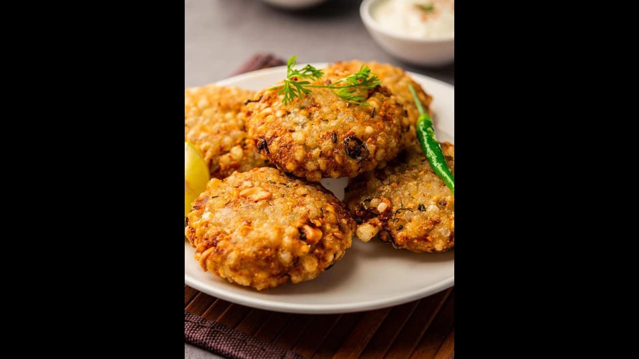 ஈவினிங் ஸ்நாக்ஸாக சூடாகவும் சுவையாகவும் 'ஜவ்வரிசி வடை' செஞ்சி சாப்பிடுங்க.. ரெசிபி இதோ!