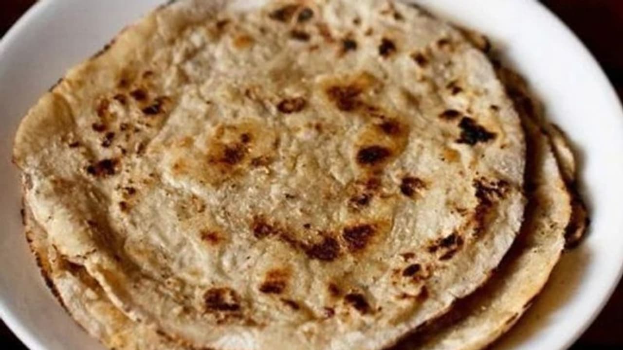 చలికాలంలో జొన్న రొట్టె తింటే ఇంత మంచిదా? చలికాలంలో జొన్న రొట్టె తింటే ఇంత మంచిదా?