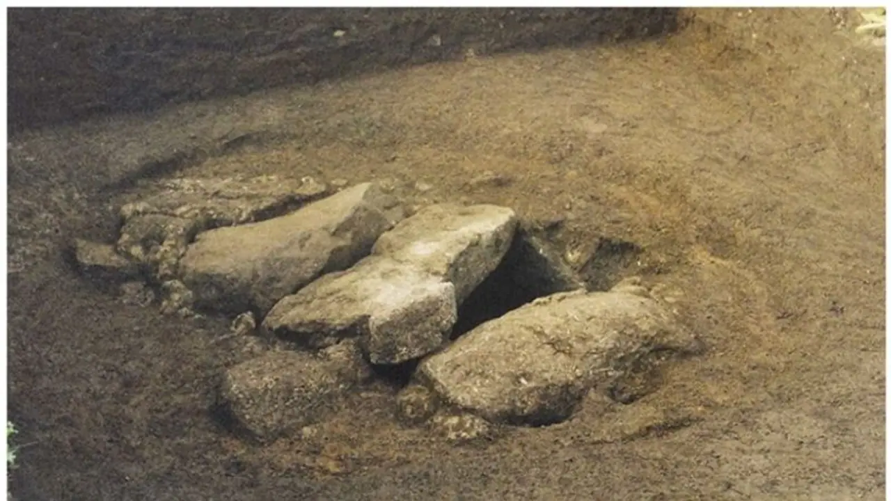 2000 വര്‍ഷം പഴക്കമുള്ള ശവകുടീരം; ഇരുമ്പ് യുഗത്തിലെ വനിതാ പോരാളിയുടെതെന്ന് വെളിപ്പെടുത്തല്‍ 