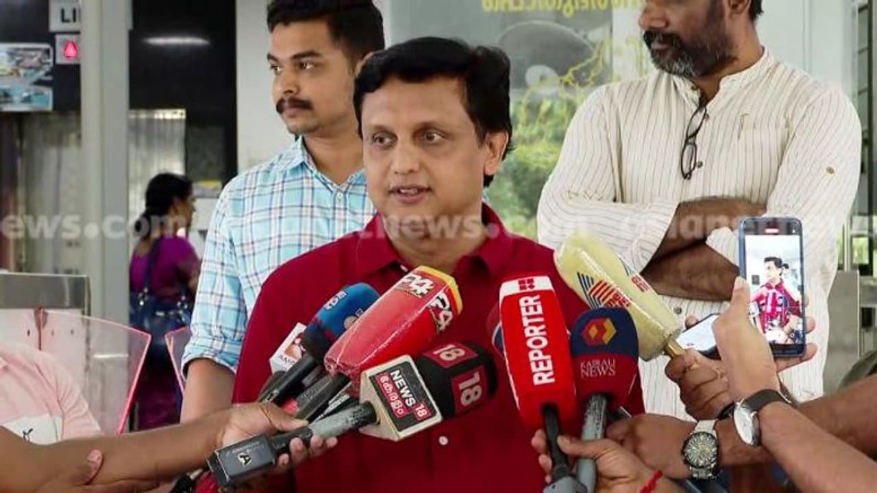 അയോധ്യ വിഷയത്തിലെ ആശയകുഴപ്പം കോൺഗ്രസ് തകര്ന്നോ എന്ന ചോദ്യത്തിന്റെ ഉത്തരം: മന്ത്രി റിയാസ് അയോധ്യ വിഷയത്തിലെ ആശയകുഴപ്പം കോൺഗ്രസ് തകര്ന്നോ എന്ന ചോദ്യത്തിന്റെ ഉത്തരം: മന്ത്രി റിയാസ്