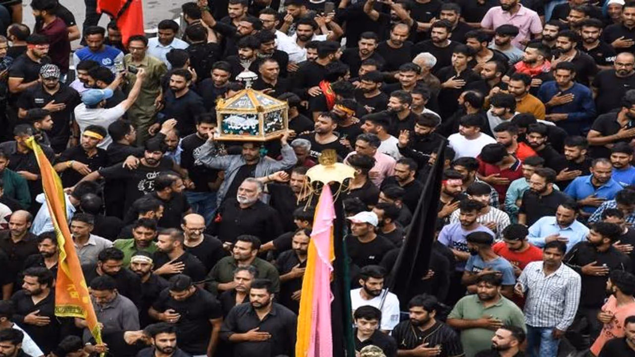 நீதி, உண்மைக்காக நிற்பது நமது கடமை என்பதை நினைவூட்டும் மொஹரம்..