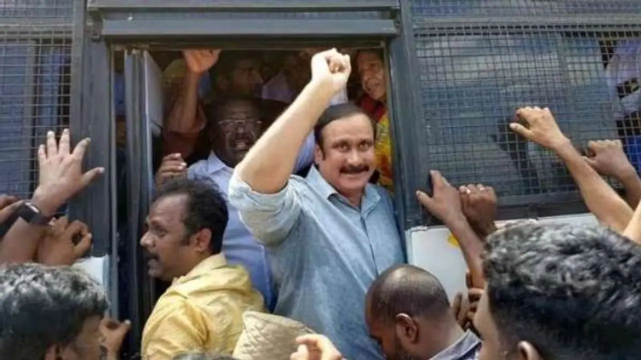 முதலமைச்சரின் உதவிதொகை: மாணவர்களை அலைக்கழிப்பதா? அன்புமணி கண்டனம்