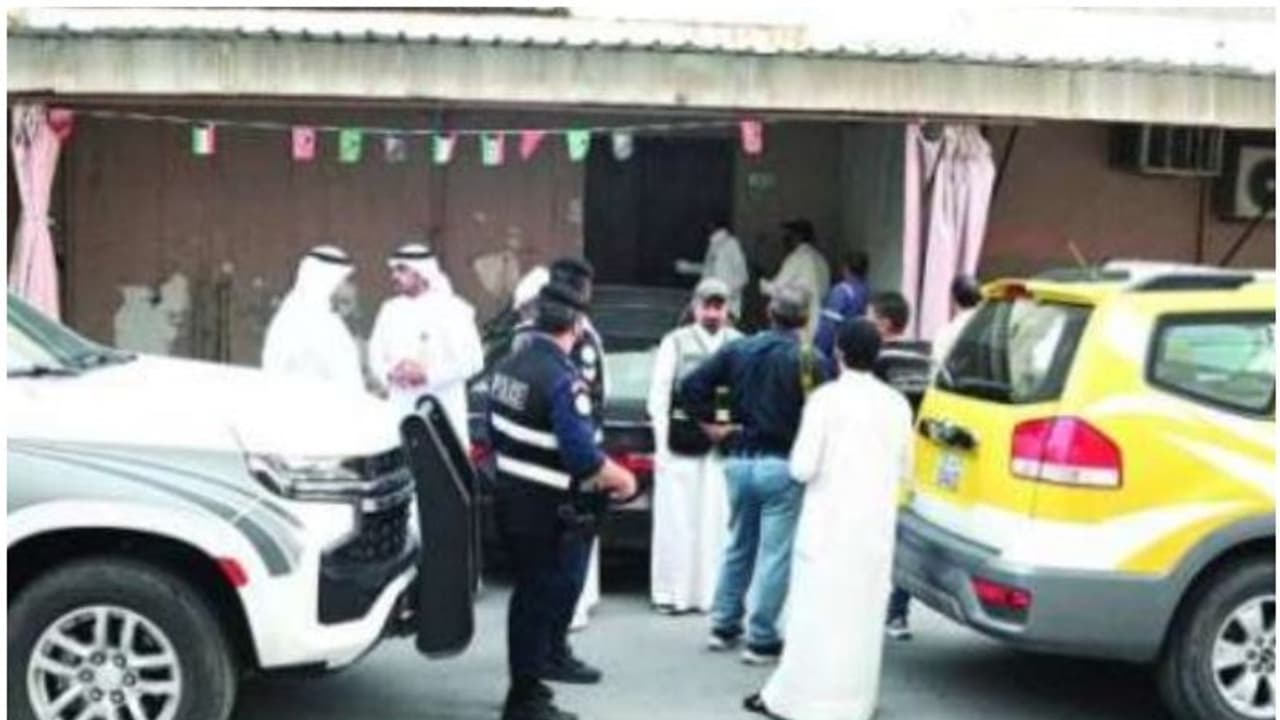 പ്രവാസി ബാച്ചിലര്മാരുടെ താമസസ്ഥലങ്ങളില് പരിശോധന; 168 കെട്ടിടങ്ങളിലെ വൈദ്യുതി വിച്ഛേദിച്ചു പ്രവാസി ബാച്ചിലര്മാരുടെ താമസസ്ഥലങ്ങളില് പരിശോധന; 168 കെട്ടിടങ്ങളിലെ വൈദ്യുതി വിച്ഛേദിച്ചു