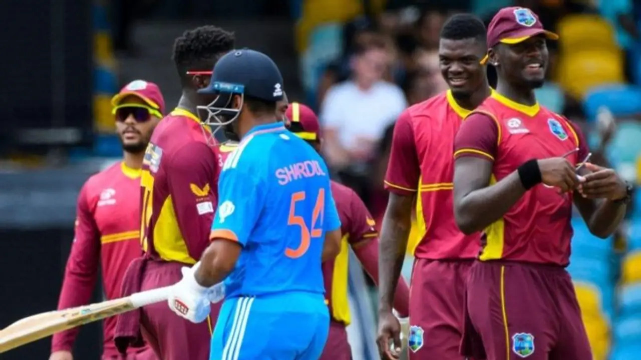 టీమిండియా పరువు తీసేసిన వెస్టిండీస్... రెండో వన్డేలో ఆడుతూ పాడుతూ గెలిచేసి సిరీస్ సమం... టీమిండియా పరువు తీసేసిన వెస్టిండీస్... రెండో వన్డేలో ఆడుతూ పాడుతూ గెలిచేసి సిరీస్ సమం...