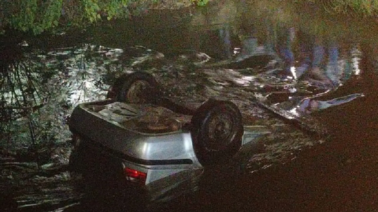 ಮಂಡ್ಯದಲ್ಲಿ ಮತ್ತೊಂದು ದುರಂತ: ವಿಸಿ ನಾಲೆಗೆ ಕಾರು ಉರುಳಿ ನಾಲ್ವರು ಸಾವು