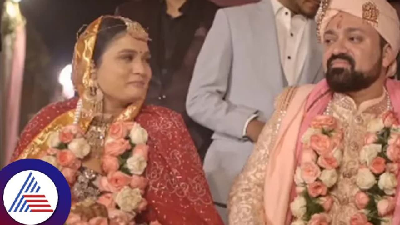 ಮಂಟಪದಲ್ಲೇ 'ಮಾಯ' ಯಾರು ಎಂದು ಪ್ರಶ್ನಿಸಿದ ವಧು, ತಬ್ಬಿಬ್ಬಾದ ವರ! ಮಂಟಪದಲ್ಲೇ 'ಮಾಯ' ಯಾರು ಎಂದು ಪ್ರಶ್ನಿಸಿದ ವಧು, ತಬ್ಬಿಬ್ಬಾದ ವರ!