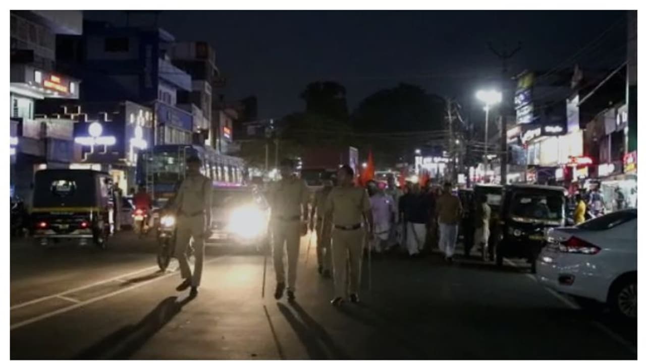 കൊലവിളി മുദ്രാവാക്യം; സംഘപരിവാർ സംഘടനകൾക്കെതിരെ കേസ് കൊലവിളി മുദ്രാവാക്യം; സംഘപരിവാർ സംഘടനകൾക്കെതിരെ കേസ്