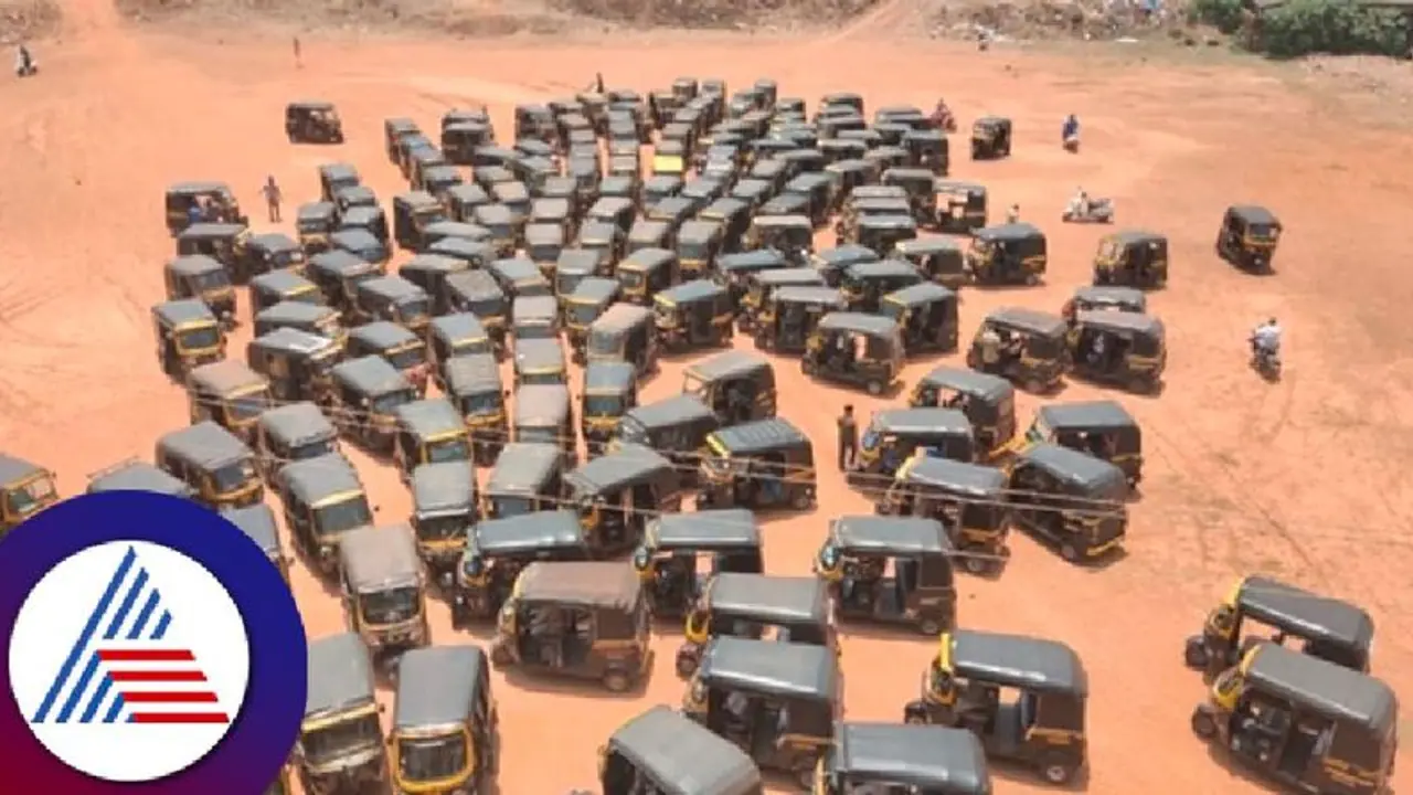 ಶಕ್ತಿ ಯೋಜನೆ ವಿರೋಧಿಸಿ ಇಂದು ಹುಬ್ಬಳ್ಳಿಯಲ್ಲಿ ಆಟೋ ಬಂದ್ ಶಕ್ತಿ ಯೋಜನೆ ವಿರೋಧಿಸಿ ಇಂದು ಹುಬ್ಬಳ್ಳಿಯಲ್ಲಿ ಆಟೋ ಬಂದ್