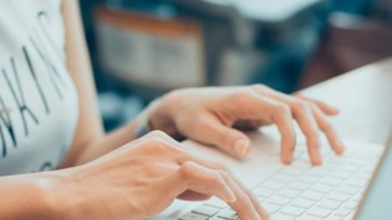 ஆண்டுக்கு 10 சதவீத உயர்வுடன் மாதம் ரூ.70,000இல் வேலை: உடனே அப்ளை பண்ணுங்க!