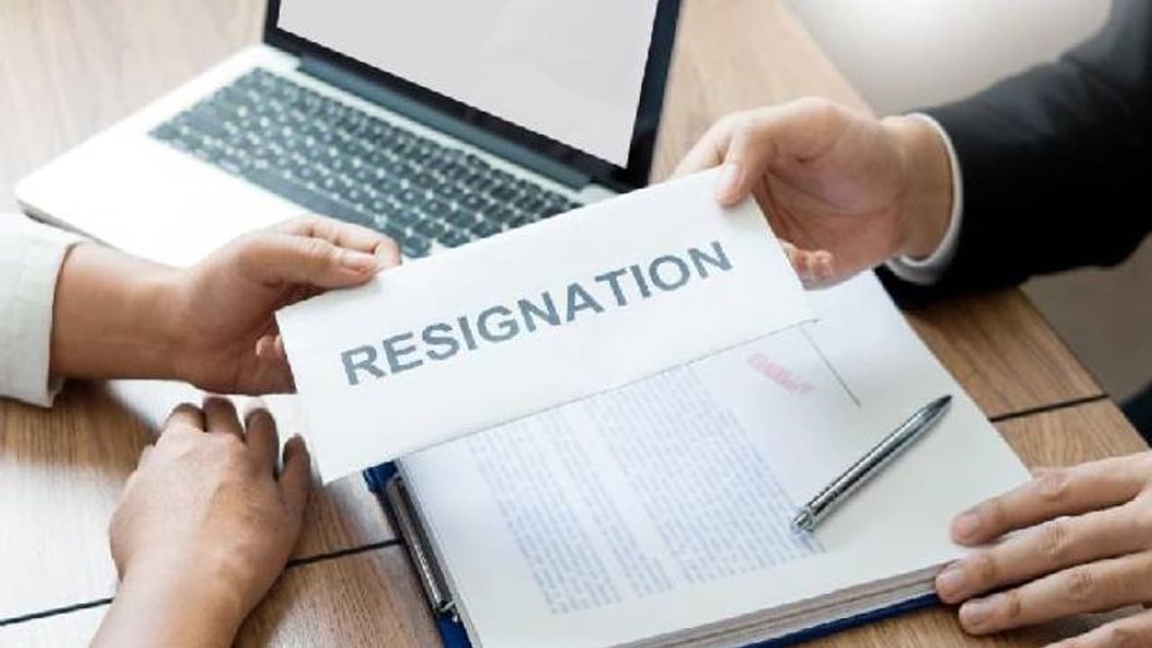 ടോയ്ലെറ്റ് ബ്രേക്കിന് അധികസമയമെടുക്കുന്നുവെന്ന് ബോസിന് പരാതി, ജോലിയിൽ പ്രവേശിച്ച് മൂന്നാംനാൾ രാജിവച്ച് യുവതി ടോയ്ലെറ്റ് ബ്രേക്കിന് അധികസമയമെടുക്കുന്നുവെന്ന് ബോസിന് പരാതി, ജോലിയിൽ പ്രവേശിച്ച് മൂന്നാംനാൾ രാജിവച്ച് യുവതി