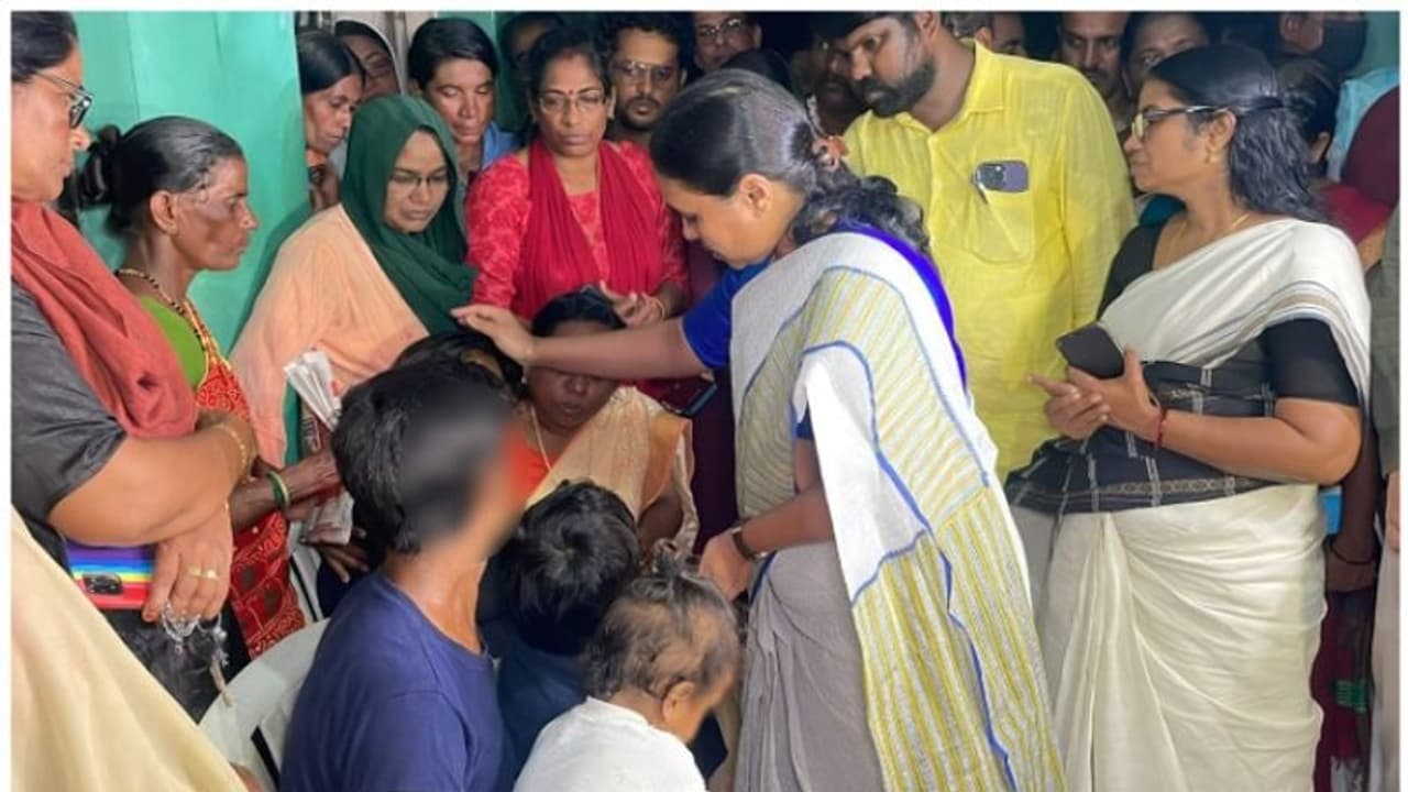 ആലുവയില്‍ കൊല്ലപ്പെട്ട അഞ്ച് വയസുകാരിയുടെ കുടുംബത്തിന് അടിയന്തര ആശ്വാസമായി ഒരു ലക്ഷം രൂപ അനുവദിച്ചു