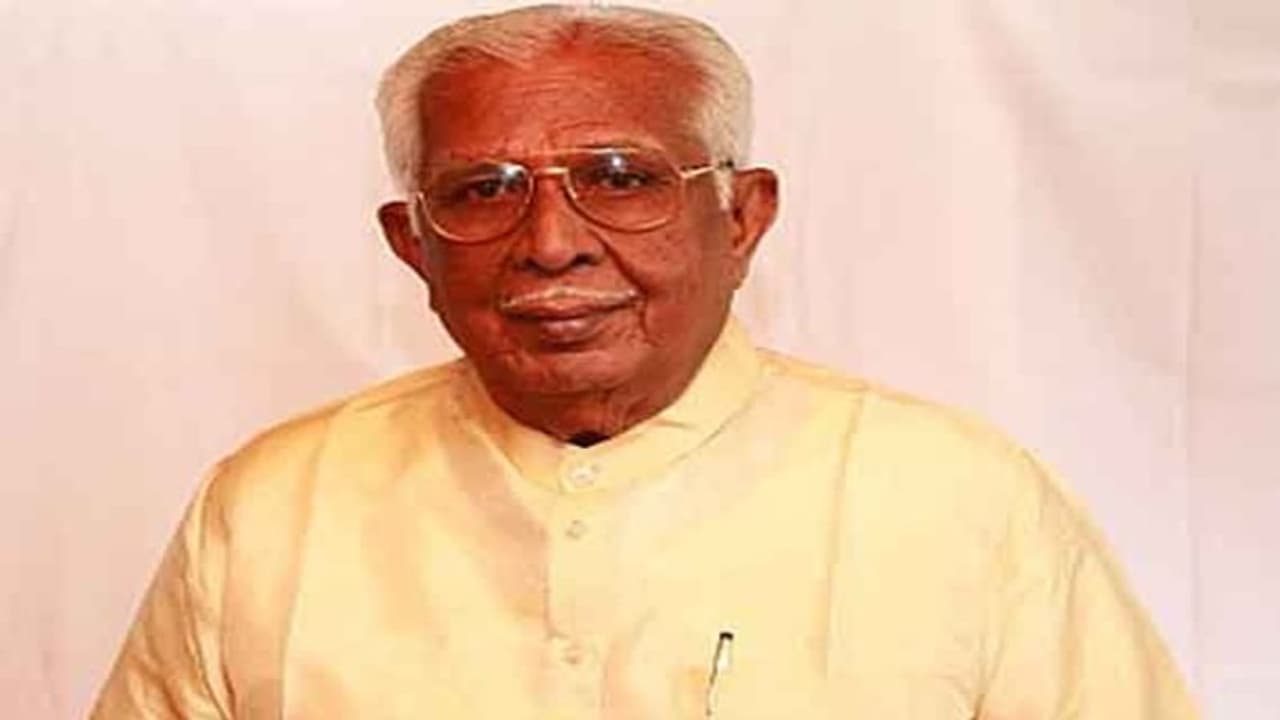 மூத்த காங்கிரஸ் தலைவர் வக்கோம் புருஷோத்தமன் காலமானார்! மூத்த காங்கிரஸ் தலைவர் வக்கோம் புருஷோத்தமன் காலமானார்!