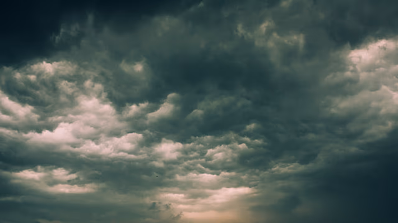 weather update for kolkata and west bengal Rain forecast for three days due to low pressure over Bay of Benga bsm weather update for kolkata and west bengal Rain forecast for three days due to low pressure over Bay of Benga bsm