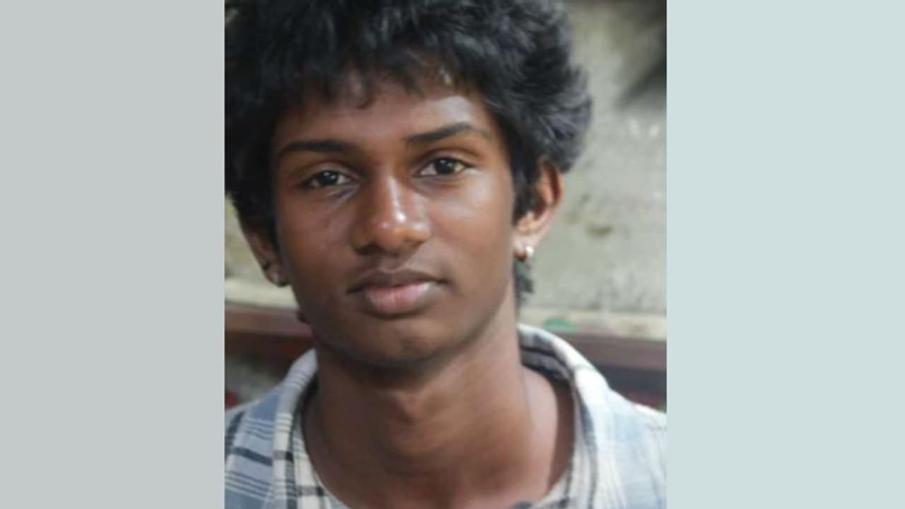 കാഞ്ഞിരംകുളത്ത് ബൈക്കുകൾ കൂട്ടിയിടിച്ച് 17 കാരൻ മരിച്ചു 