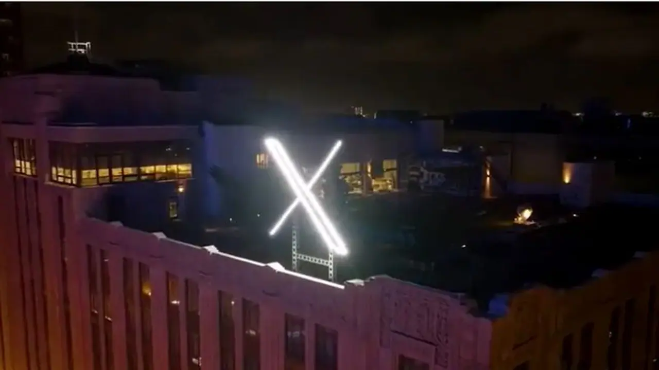 യുവാക്കളെ ആകർഷിക്കാൻ പത്തൊൻപതാമത്തെ അടവുമായി മസ്ക്കിന്റെ 'എക്സ്'; പക്ഷേ ഇത് കൊള്ളാമെന്ന് പ്രതികരണങ്ങൾ യുവാക്കളെ ആകർഷിക്കാൻ പത്തൊൻപതാമത്തെ അടവുമായി മസ്ക്കിന്റെ 'എക്സ്'; പക്ഷേ ഇത് കൊള്ളാമെന്ന് പ്രതികരണങ്ങൾ