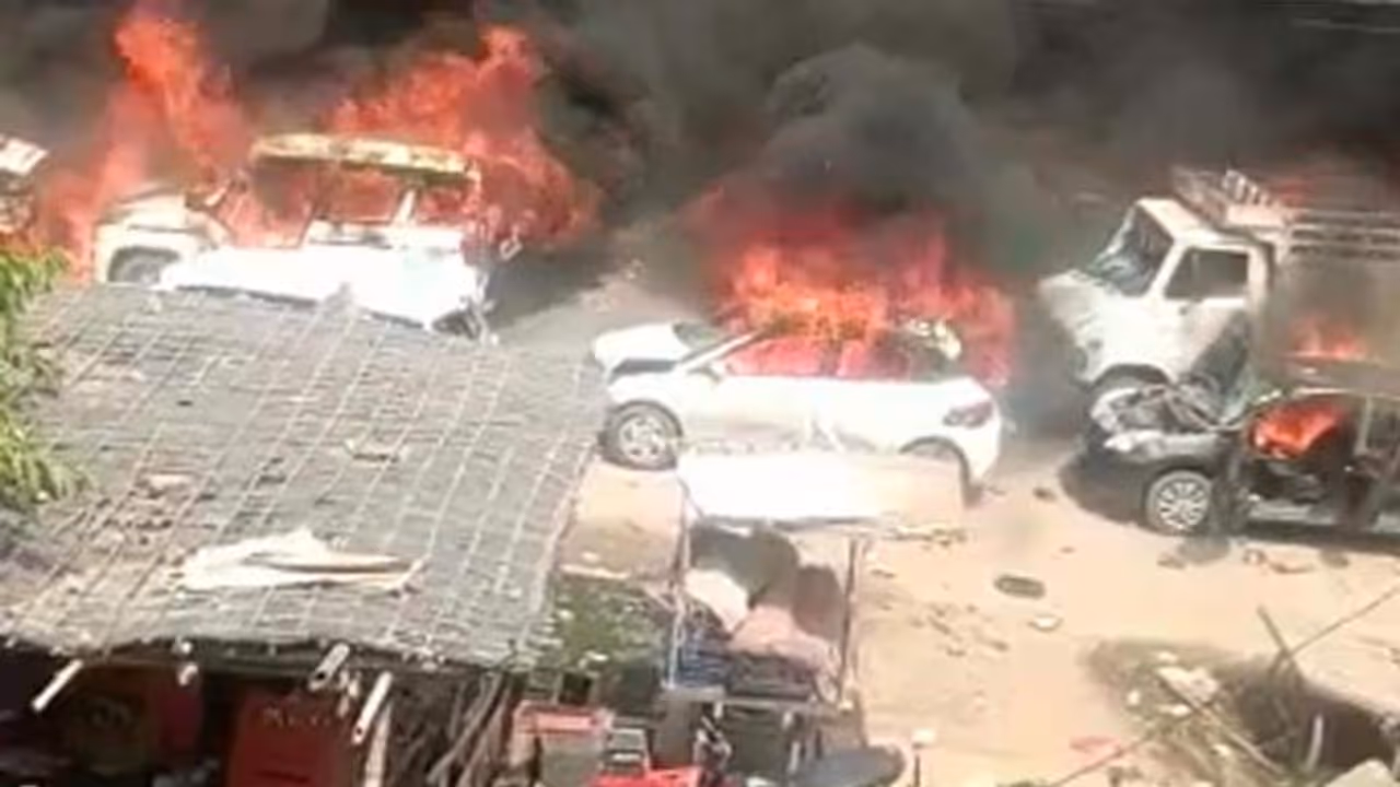 Haryana violence: 3 dead in communal clashes; schools, colleges closed today, internet suspended Haryana violence: 3 dead in communal clashes; schools, colleges closed today, internet suspended