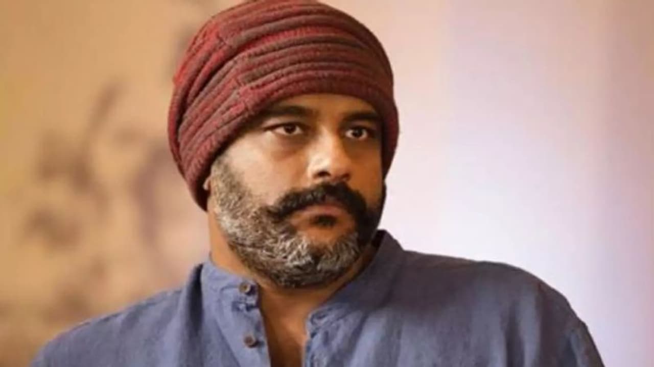 ഞാന് വലതുപക്ഷത്തിന് എതിരാണ്, അതിനര്ഥം ഇടതിനെ വിമര്ശിക്കില്ലെന്നല്ല: മുരളി ഗോപി ഞാന് വലതുപക്ഷത്തിന് എതിരാണ്, അതിനര്ഥം ഇടതിനെ വിമര്ശിക്കില്ലെന്നല്ല: മുരളി ഗോപി