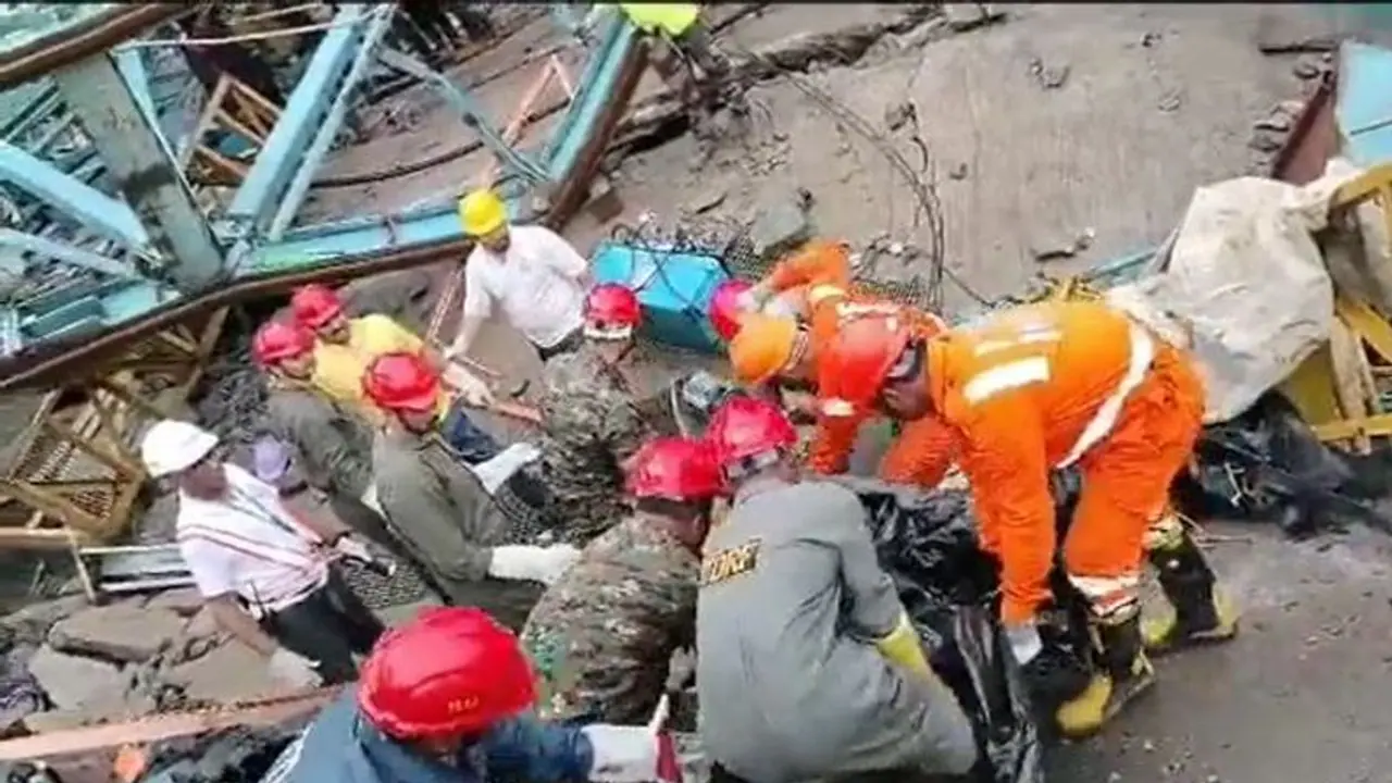 Maharashtra: 17 dead in accident at Samruddhi Highway construction site in Thane district's Shahapur