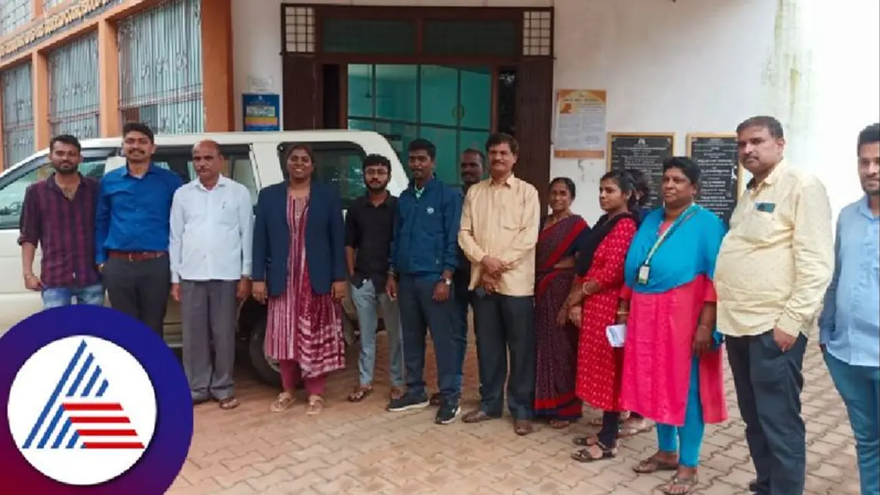 ನಿವೃತ್ತ ಜವಾನನಿಗೆ ಕಾರಲ್ಲಿ ಡ್ರಾಪ್ ಮಾಡಿದ ಅಧಿಕಾರಿ, ಹೃದಯ ತುಂಬಿ ಬಂತು ಈ ನಡೆ ನಿವೃತ್ತ ಜವಾನನಿಗೆ ಕಾರಲ್ಲಿ ಡ್ರಾಪ್ ಮಾಡಿದ ಅಧಿಕಾರಿ, ಹೃದಯ ತುಂಬಿ ಬಂತು ಈ ನಡೆ