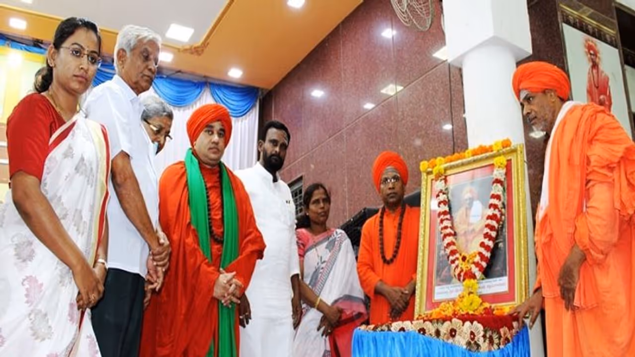 ಇಲಕಲ್ಲ: ರಾಜ್ಯ ಮಟ್ಟದ ವ್ಯಸನಮುಕ್ತ ದಿನಾಚರಣೆ, ಪಠ್ಯ ಪುಸ್ತಕದಲ್ಲಿ ಅಳವಡಿಸಲು ಕ್ರಮ, ಕಾಶಪ್ಪನವರ