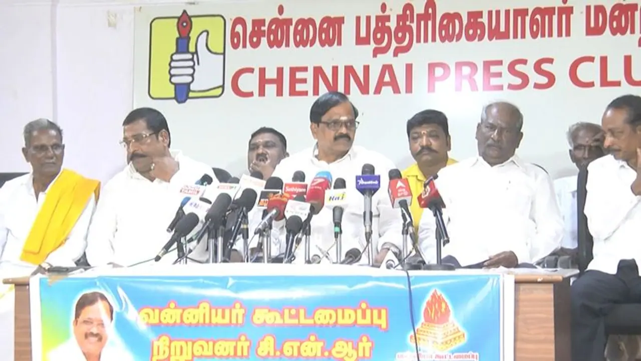 ராமதாஸ், அன்புமணி ராமதாசை ஒருமையில் வசைபாடிய வன்னியர் கூட்டமைப்பு தலைவர் ராமதாஸ், அன்புமணி ராமதாசை ஒருமையில் வசைபாடிய வன்னியர் கூட்டமைப்பு தலைவர்