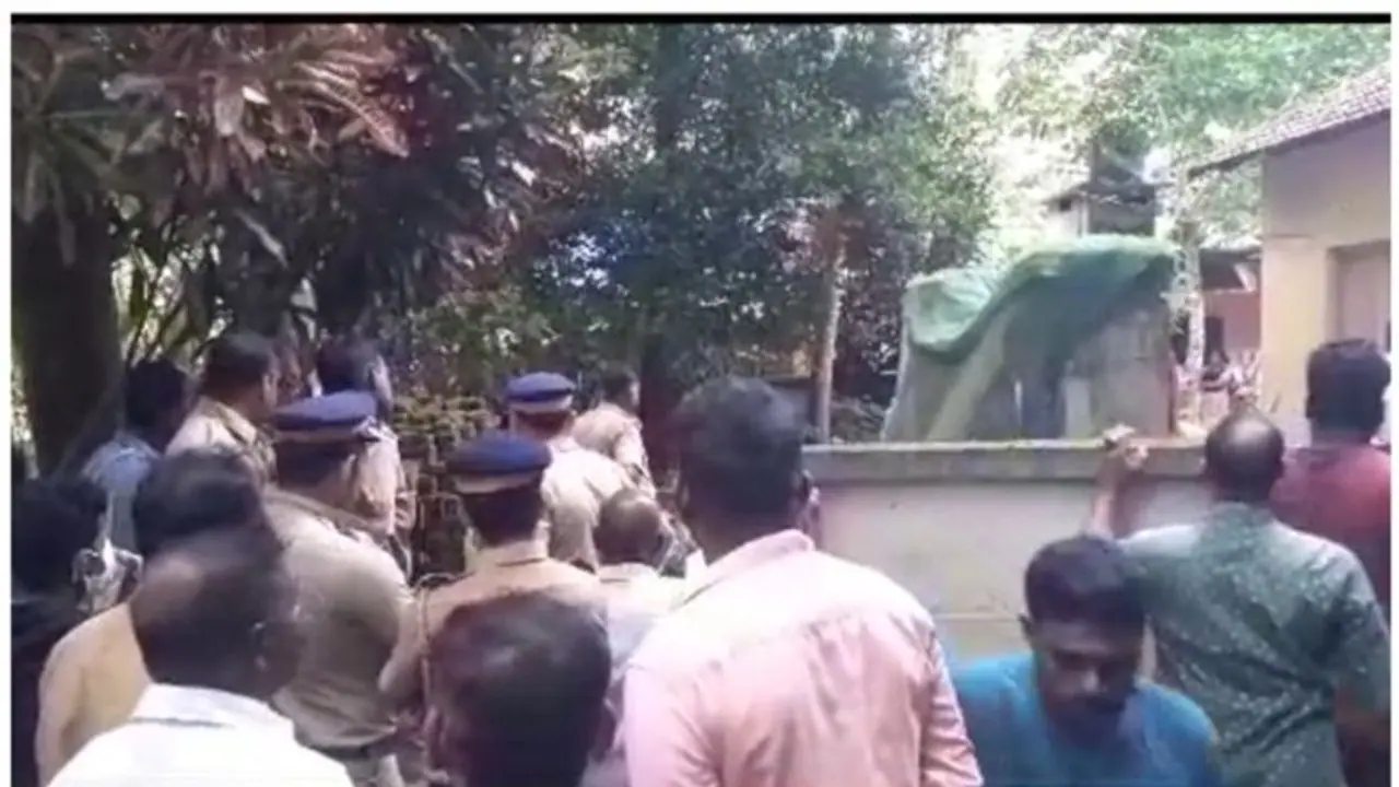 മകന്റെ ശല്യം സഹിക്കാതെ വാടകവീട്ടിലേക്ക് മാറിയ അച്ഛനും അമ്മയും, തിരിച്ച് വിളിച്ച് വരുത്തി വെട്ടിക്കൊന്നു 