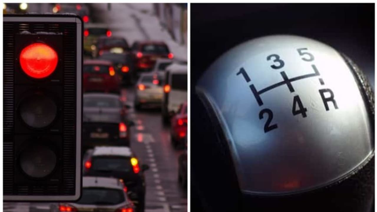 സിഗ്നലുകളില് കാര് നിര്ത്തേണ്ടത് ഏത് ഗിയറില്? ന്യൂട്രലില് ഇട്ടാല് ഈ തകരാര് സംഭവിക്കുമോ? സിഗ്നലുകളില് കാര് നിര്ത്തേണ്ടത് ഏത് ഗിയറില്? ന്യൂട്രലില് ഇട്ടാല് ഈ തകരാര് സംഭവിക്കുമോ?