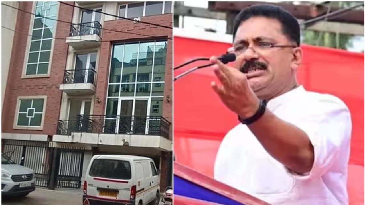 'ഡല്ഹിയിലേത് തട്ടിക്കൂട്ട് സൗധം, 75 കോടിയെങ്കിലും പിരിക്കുമെന്ന് ഉറപ്പ്'; ലീഗിനെതിരെ വീണ്ടും ജലീല് 'ഡല്ഹിയിലേത് തട്ടിക്കൂട്ട് സൗധം, 75 കോടിയെങ്കിലും പിരിക്കുമെന്ന് ഉറപ്പ്'; ലീഗിനെതിരെ വീണ്ടും ജലീല്