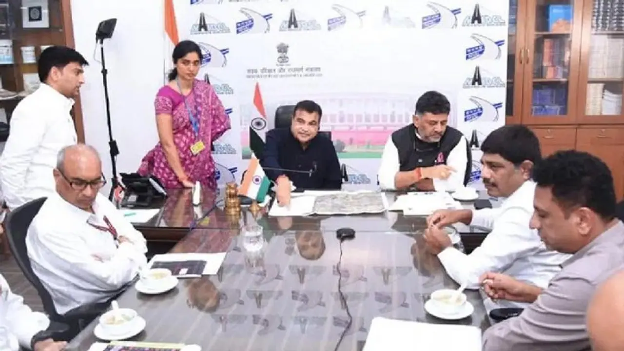 'ಪ್ಲ್ಯಾನ್ ರೆಡಿ ಮಾಡಿ, ಕೇಂದ್ರದ ಸಹಕಾರ ಇದ್ದೇ ಇರಲಿದೆ..' ಬೆಂಗಳೂರು ಟ್ರಾಫಿಕ್ ಸಮಸ್ಯೆಗೆ ಡಿಕೆಶಿಗೆ ನಿತಿನ್ ಗಡ್ಕರಿ ಸಲಹೆ 'ಪ್ಲ್ಯಾನ್ ರೆಡಿ ಮಾಡಿ, ಕೇಂದ್ರದ ಸಹಕಾರ ಇದ್ದೇ ಇರಲಿದೆ..' ಬೆಂಗಳೂರು ಟ್ರಾಫಿಕ್ ಸಮಸ್ಯೆಗೆ ಡಿಕೆಶಿಗೆ ನಿತಿನ್ ಗಡ್ಕರಿ ಸಲಹೆ