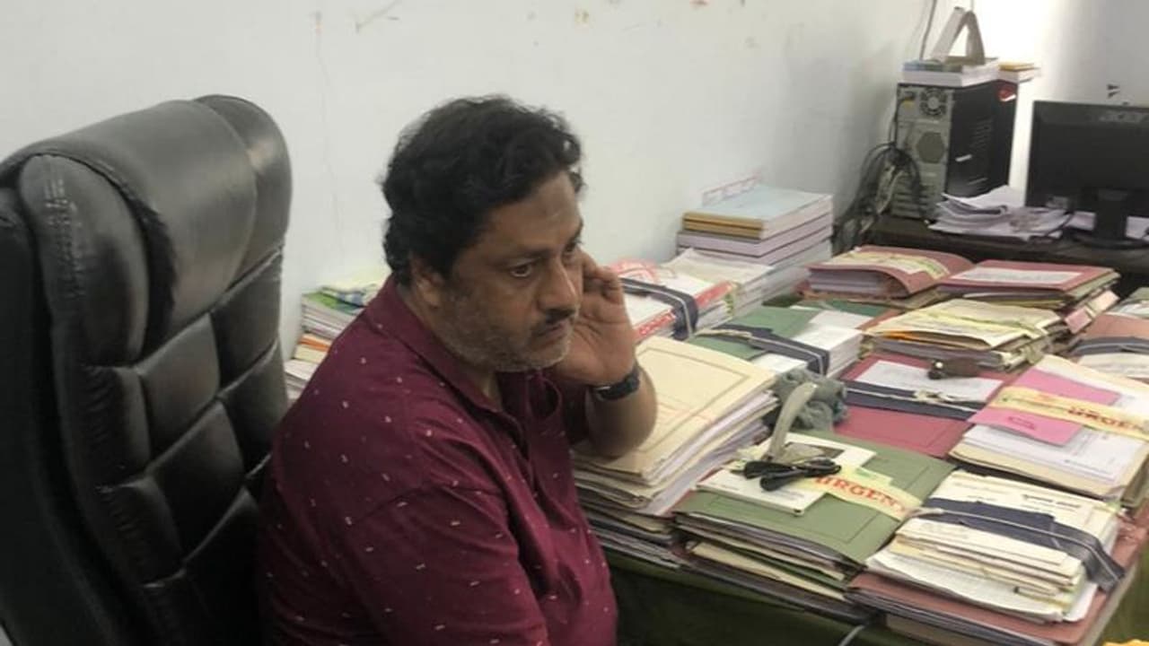 ಮರಣ ದೃಢೀಕರಣ ಪತ್ರ ನೀಡಲು ಲಂಚ ಸ್ವೀಕರಿಸುವ ವೇಳೆ ಲೋಕಾಯುಕ್ತ ಬಲೆಗೆ ಬಿದ್ದ ಅಧಿಕಾರಿ