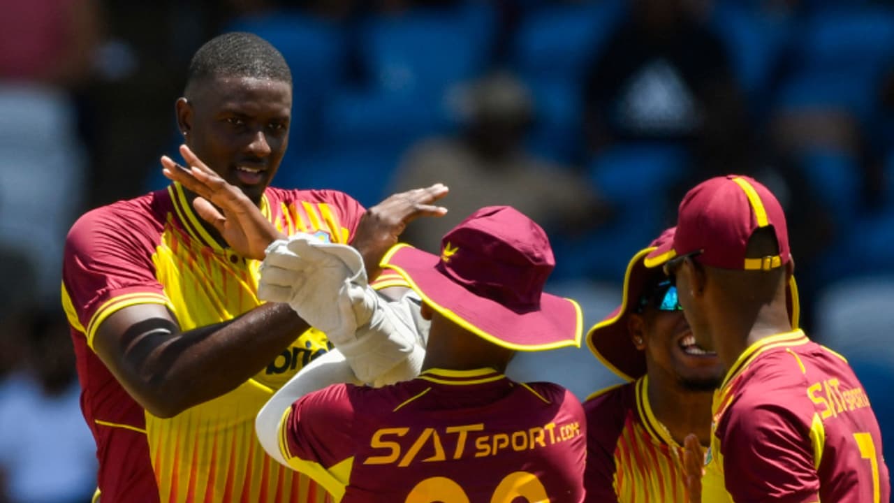 Ind vs WI 1st T20I: ವಿಂಡೀಸ್ಗೆ ಶರಣಾದ ಐಪಿಎಲ್ ಸ್ಟಾರ್ಸ್! Ind vs WI 1st T20I: ವಿಂಡೀಸ್ಗೆ ಶರಣಾದ ಐಪಿಎಲ್ ಸ್ಟಾರ್ಸ್!