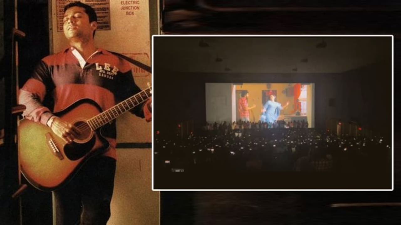 500 தியேட்டர்களில் ரீ ரிலீஸ் ஆன வாரணம் ஆயிரம்! அக்கட தேசத்தில் அலப்பறை கிளப்பும் சூர்யா வைரலாகும் FDFS வீடியோ 500 தியேட்டர்களில் ரீ ரிலீஸ் ஆன வாரணம் ஆயிரம்! அக்கட தேசத்தில் அலப்பறை கிளப்பும் சூர்யா வைரலாகும் FDFS வீடியோ