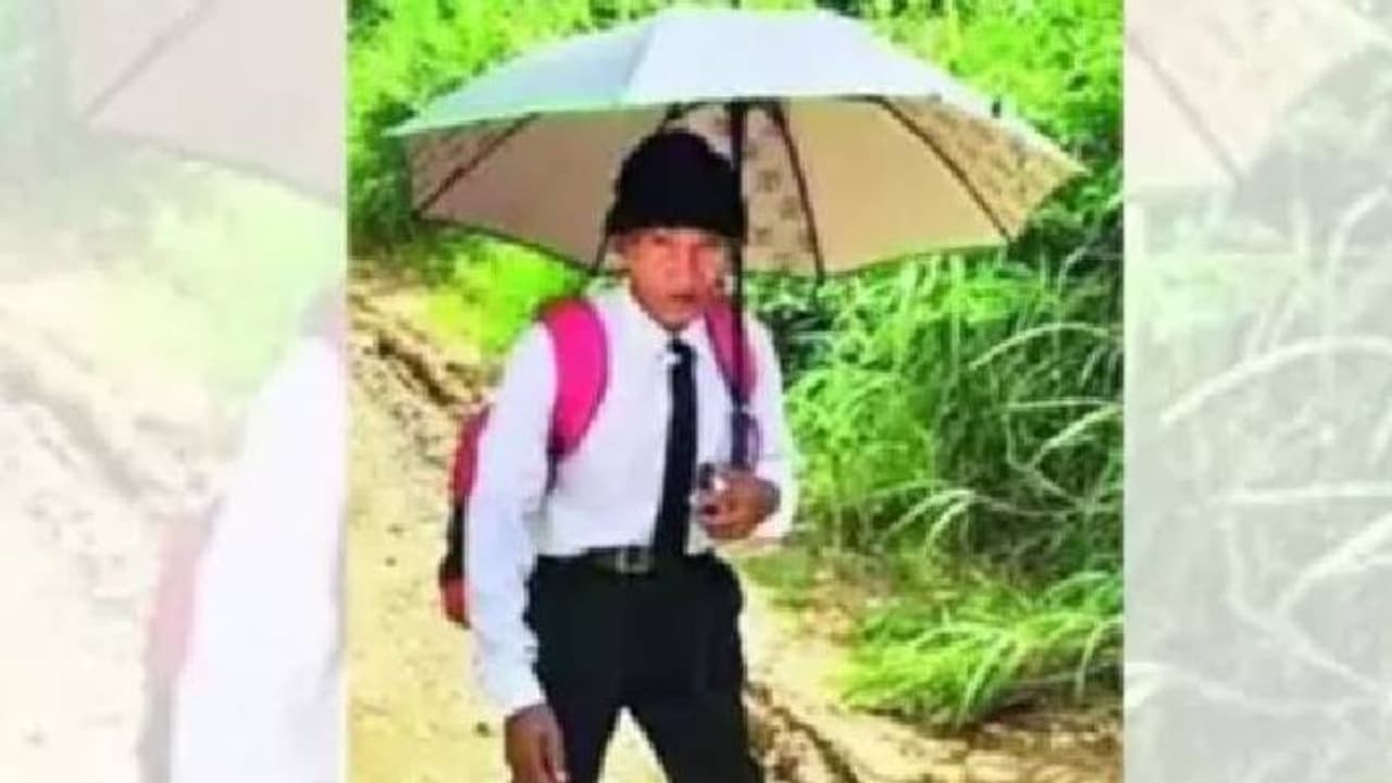 മൂന്ന് കിലോമീറ്റർ നടന്ന് 78 ാം വയസിൽ സ്കൂളിലേക്ക്; പഠനം പൂർത്തിയാക്കാൻ പ്രായമൊരു തടസമല്ലെന്ന് മിസോറാംകാരൻ മൂന്ന് കിലോമീറ്റർ നടന്ന് 78 ാം വയസിൽ സ്കൂളിലേക്ക്; പഠനം പൂർത്തിയാക്കാൻ പ്രായമൊരു തടസമല്ലെന്ന് മിസോറാംകാരൻ