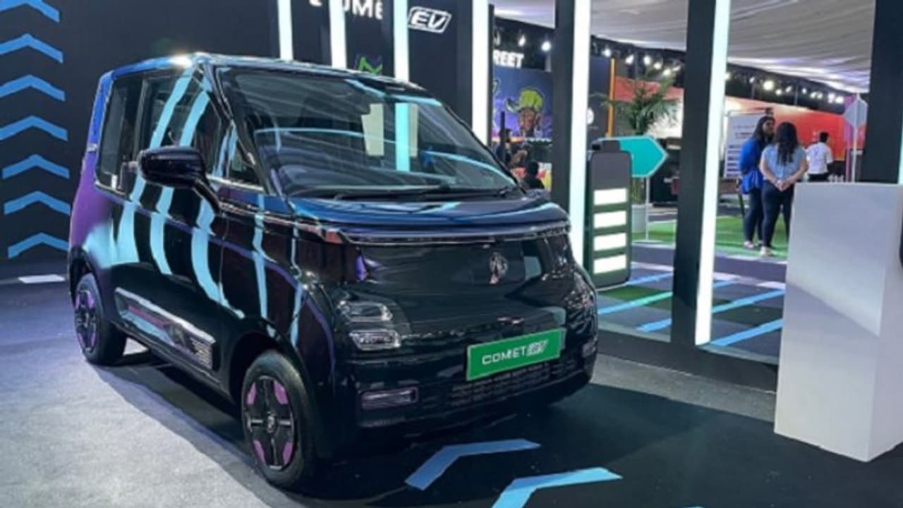 MG நிறுவனத்தின் Comet EV மாடல் கார்.. வெளியாகும் புதிய Gamer Edition ஆனா ரேட் கொஞ்சம் அதிகம்! MG நிறுவனத்தின் Comet EV மாடல் கார்.. வெளியாகும் புதிய Gamer Edition ஆனா ரேட் கொஞ்சம் அதிகம்!