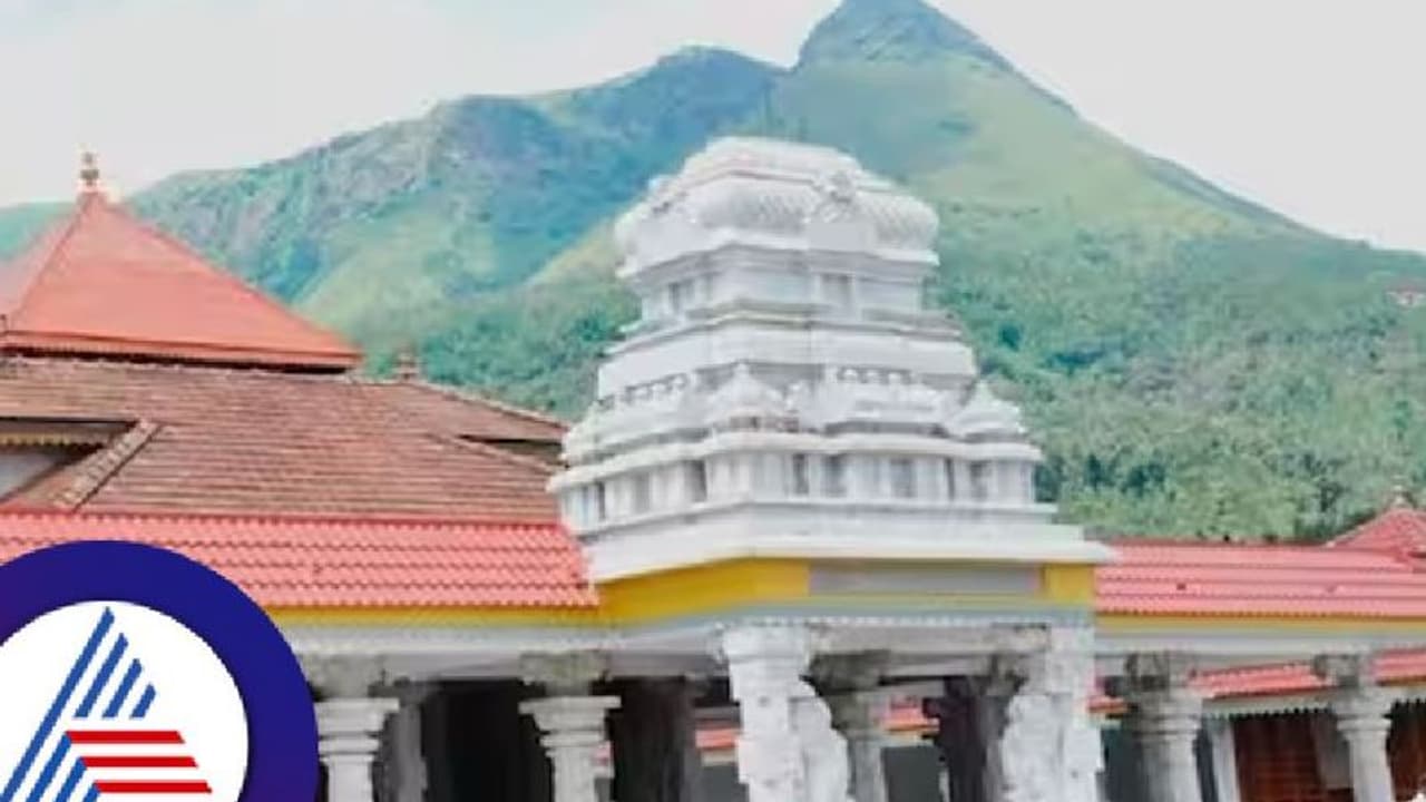 ಚಿಕ್ಕಮಗಳೂರು: ದೇವೀರಮ್ಮನ ದೇಗುಲಕ್ಕೆ ಬರುವ ಭಕ್ತರಿಗೆ ಡ್ರೆಸ್ ಕೋಡ್ ಚಿಕ್ಕಮಗಳೂರು: ದೇವೀರಮ್ಮನ ದೇಗುಲಕ್ಕೆ ಬರುವ ಭಕ್ತರಿಗೆ ಡ್ರೆಸ್ ಕೋಡ್