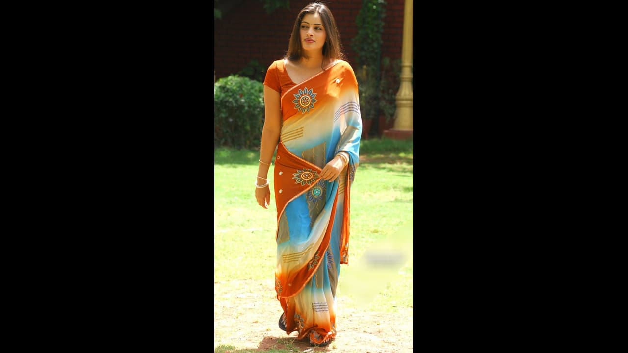 "చంపేస్తాం.." : లోక్ సభ మహిళ ఎంపీకి బెదిరింపులు కాల్స్.. రాష్ట్రంలో భయాందోళనలు "చంపేస్తాం.." : లోక్ సభ మహిళ ఎంపీకి బెదిరింపులు కాల్స్.. రాష్ట్రంలో భయాందోళనలు