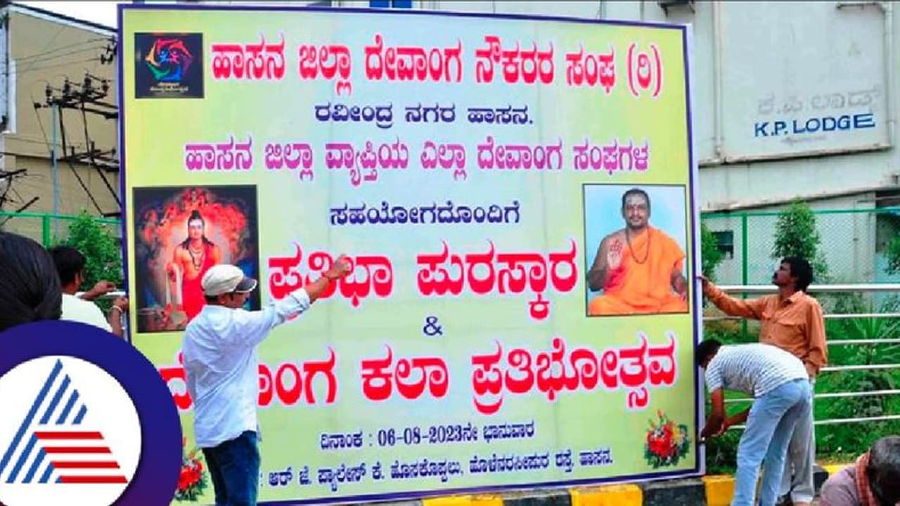 ಪುನೀತ್‌ ಪ್ರತಿಮೆ ಬಳಿ ಹಾಕಿದ್ದ ರಾಜಕೀಯ, ಧಾರ್ಮಿಕ ಕಟೌಟ್‌ ತೆರವುಗೊಳಿಸಿದ ಅಭಿಮಾನಿಗಳು 