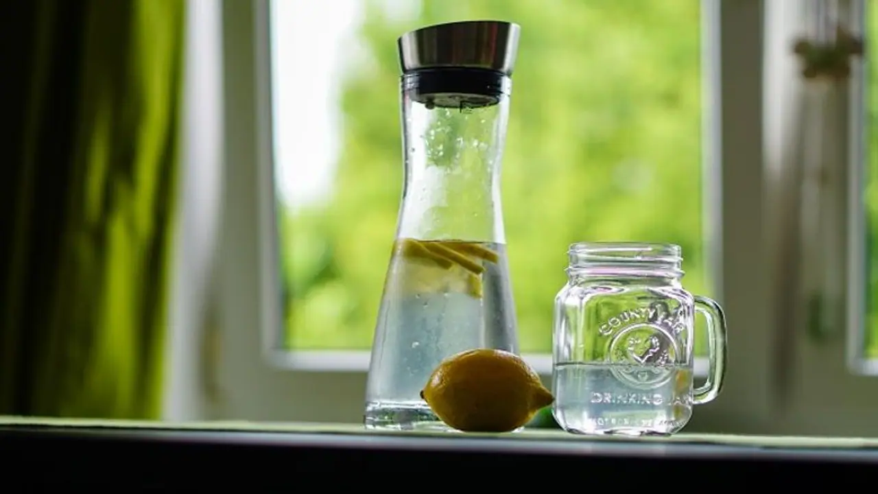 7 refreshing detox water recipes to boost your hydration