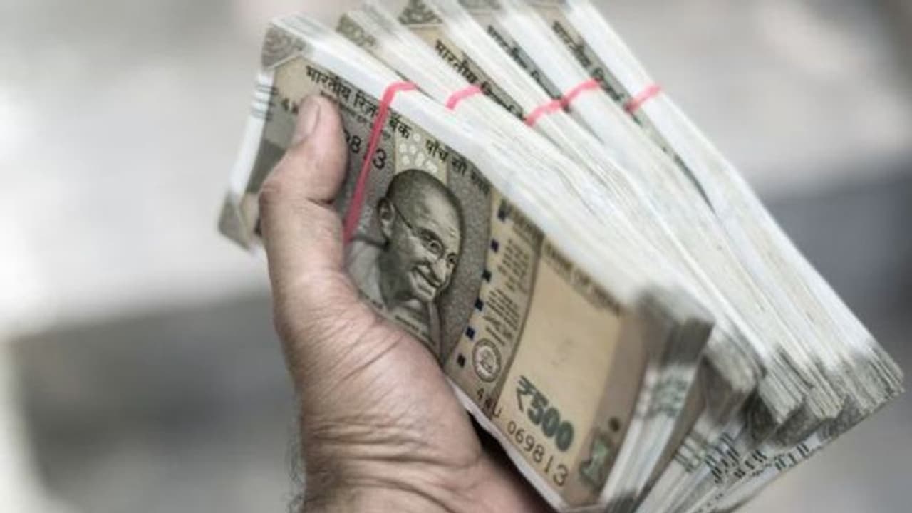 ஒரே முதலீடு.. 8 லட்சம் வருமானம் பெறலாம்.. கடன் வசதியும் இருக்கு சூப்பரான போஸ்ட் ஆபிஸ் திட்டம்