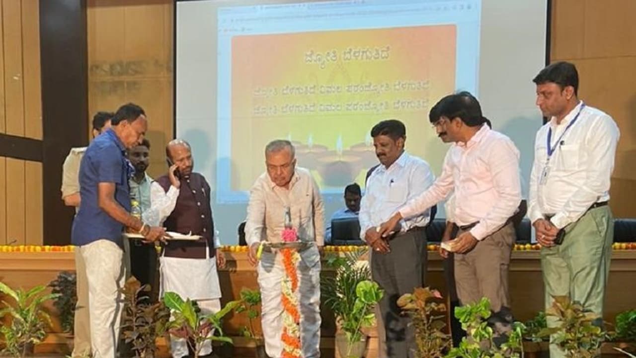 ಯಾರು ಎಷ್ಟೇ ಅಡ್ಡಗಾಲು ಹಾಕಿದರೂ ಗ್ಯಾರಂಟಿಗಳು ಜಾರಿ: ಸಚಿವ ರಾಮಲಿಂಗಾರೆಡ್ಡಿ ಯಾರು ಎಷ್ಟೇ ಅಡ್ಡಗಾಲು ಹಾಕಿದರೂ ಗ್ಯಾರಂಟಿಗಳು ಜಾರಿ: ಸಚಿವ ರಾಮಲಿಂಗಾರೆಡ್ಡಿ