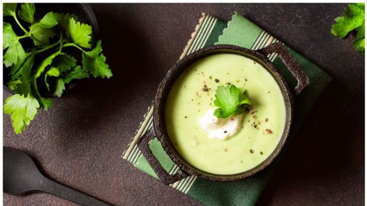 ബ്രൊക്കോളി ഇരിപ്പുണ്ടോ? കിടിലനൊരു സൂപ്പ് തയ്യാറാക്കിയാലോ... ബ്രൊക്കോളി ഇരിപ്പുണ്ടോ? കിടിലനൊരു സൂപ്പ് തയ്യാറാക്കിയാലോ...