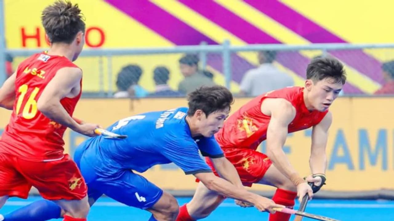 டிராவில் முடிந்த தென் கொரியா – சீனா போட்டி: புள்ளிப்பட்டியலில் சீனாவுக்கு கடைசி இடம்! டிராவில் முடிந்த தென் கொரியா – சீனா போட்டி: புள்ளிப்பட்டியலில் சீனாவுக்கு கடைசி இடம்!