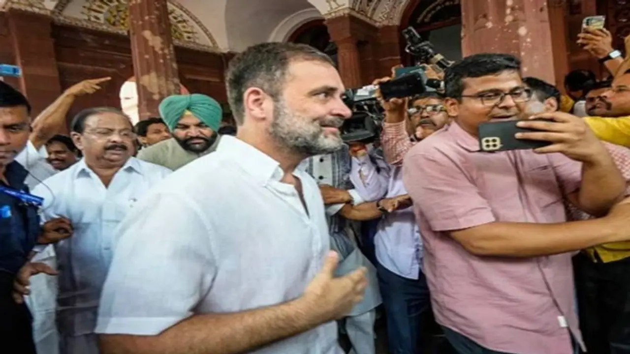 మణిపూర్ ఇష్యూను తమాషాగా మార్చారు: మోడీపై రాహుల్ ఫైర్