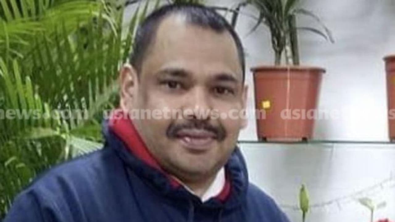 പ്ലൈവുഡ് ഫാക്ടറിയിൽ നവീകരണത്തിനിടെ സ്ലാബ് തകർന്ന് വീണ് മരണം പ്ലൈവുഡ് ഫാക്ടറിയിൽ നവീകരണത്തിനിടെ സ്ലാബ് തകർന്ന് വീണ് മരണം