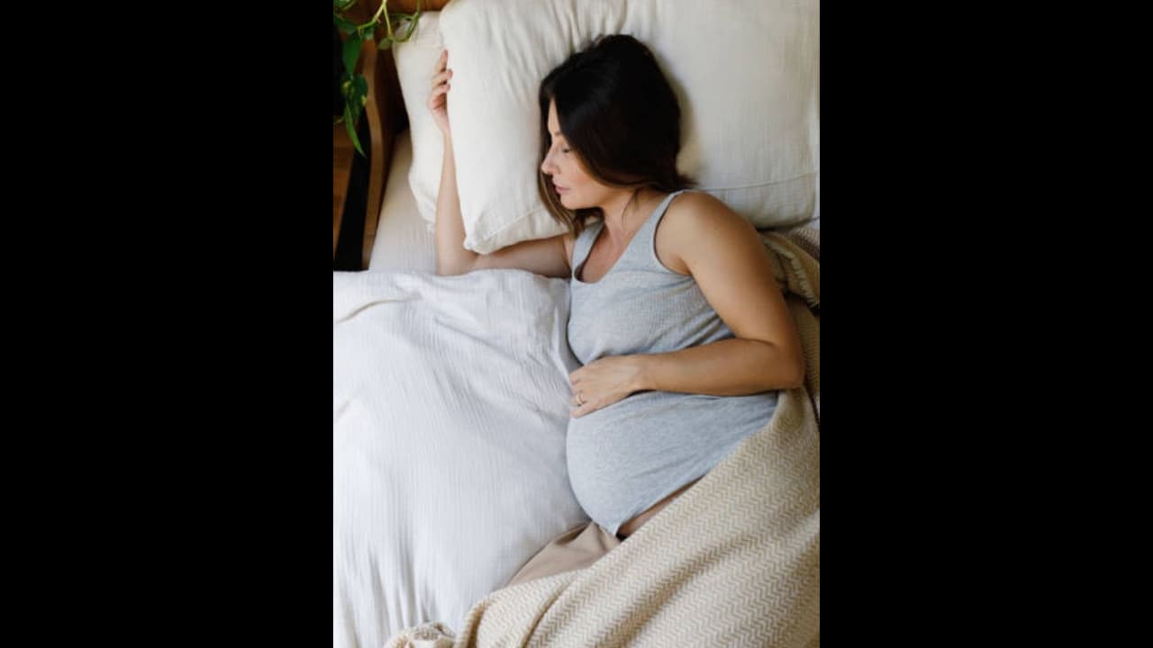கர்ப்பிணிப் பெண்களே 'இந்த' பக்கம் தூங்குங்க..அதுதான் ரொம்ப நல்லதாம்..அது என்ன பக்கம்..? 