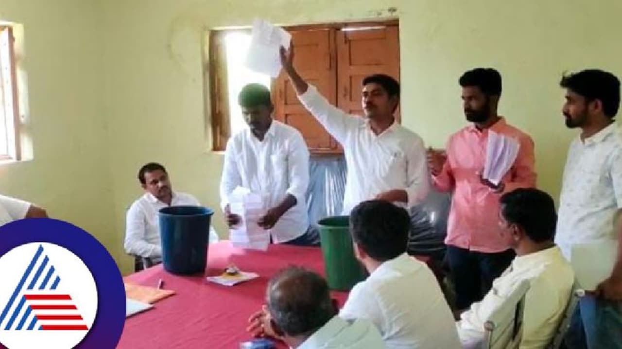 ನಗನೂರು ಗ್ರಾಪಂ ಚುನಾವಣೆಯಲ್ಲಿ ನಡೆಯಿತಾ ಅಕ್ರಮ? ಚುನಾವಣಾಧಿಕಾರಿ ಹಾಕಿದ್ದ ಮತವೇ ಅಸಿಂಧು..! ನಗನೂರು ಗ್ರಾಪಂ ಚುನಾವಣೆಯಲ್ಲಿ ನಡೆಯಿತಾ ಅಕ್ರಮ? ಚುನಾವಣಾಧಿಕಾರಿ ಹಾಕಿದ್ದ ಮತವೇ ಅಸಿಂಧು..!