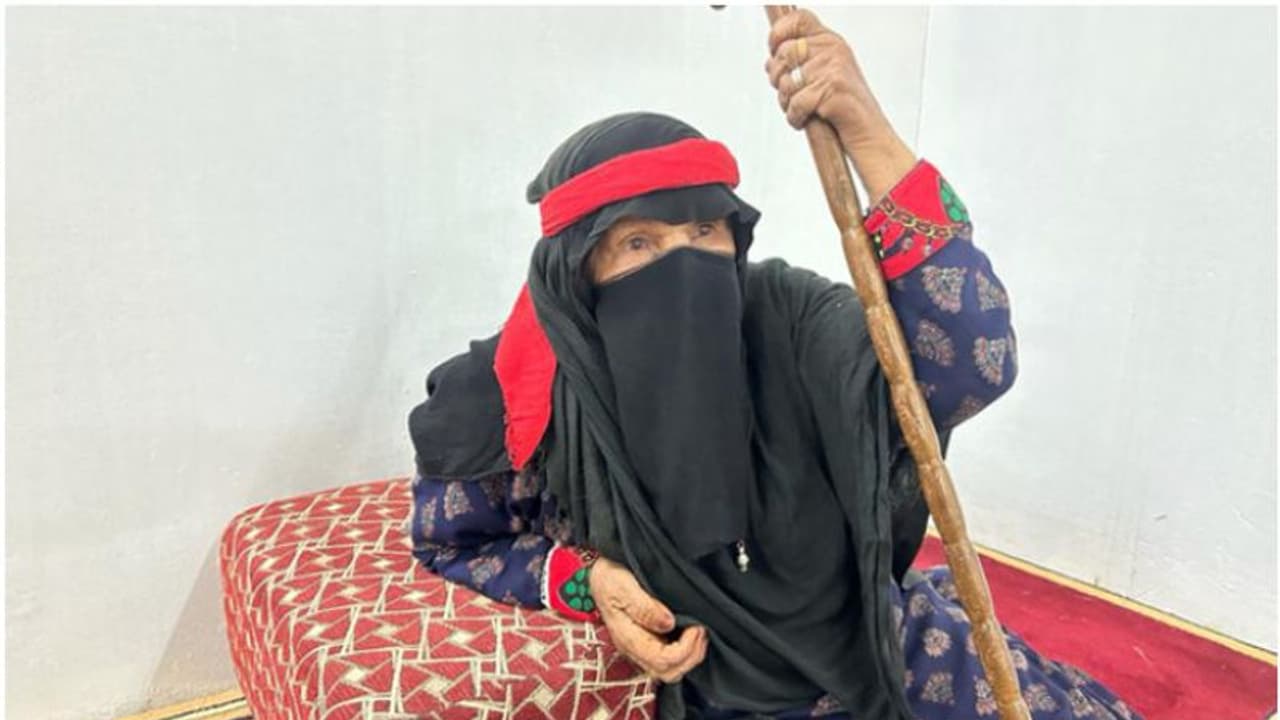 110 ാം വയസ്സിൽ സ്കൂളിൽ ചേർന്ന് സൗദി വനിത 110 ാം വയസ്സിൽ സ്കൂളിൽ ചേർന്ന് സൗദി വനിത