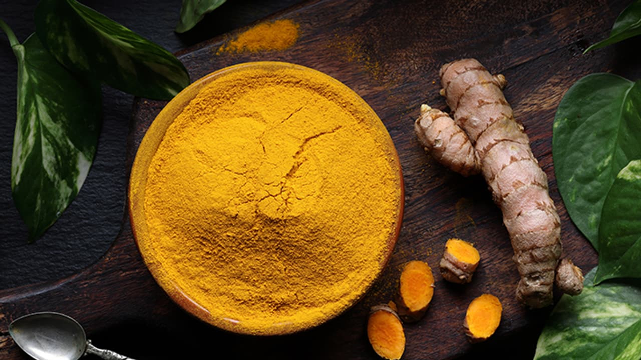 മഞ്ഞളിന്റെ ഈ ​ഗുണങ്ങൾ അറിയാതെ പോകരുത് 