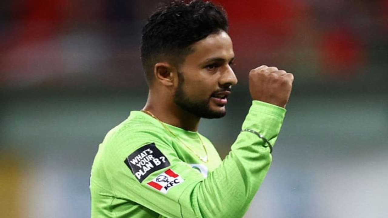 ஆஸ்திரேலியா அணியில் 4ஆவது இந்திய வீரர்: உலகக் கோப்பைக்கான அணியில் இடம் பெற்ற தன்வீர் சங்கா! ஆஸ்திரேலியா அணியில் 4ஆவது இந்திய வீரர்: உலகக் கோப்பைக்கான அணியில் இடம் பெற்ற தன்வீர் சங்கா!